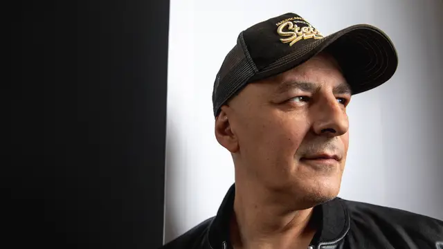 Descubriendo a Roberto Álamo: de su libro a su mujer y su hija