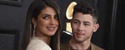 Priyanka Chopra y Nick Jonas Priyanka Chopra y Nick Jonas