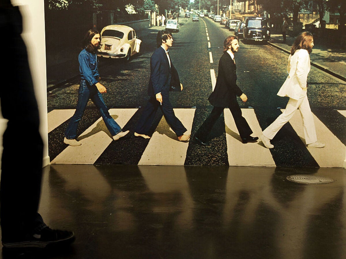 La leyenda detrás de la imagen de 'Abbey Road', el famoso paso de