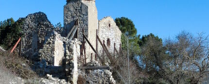 Una imagen de la iglesia abandonada de La Mussara