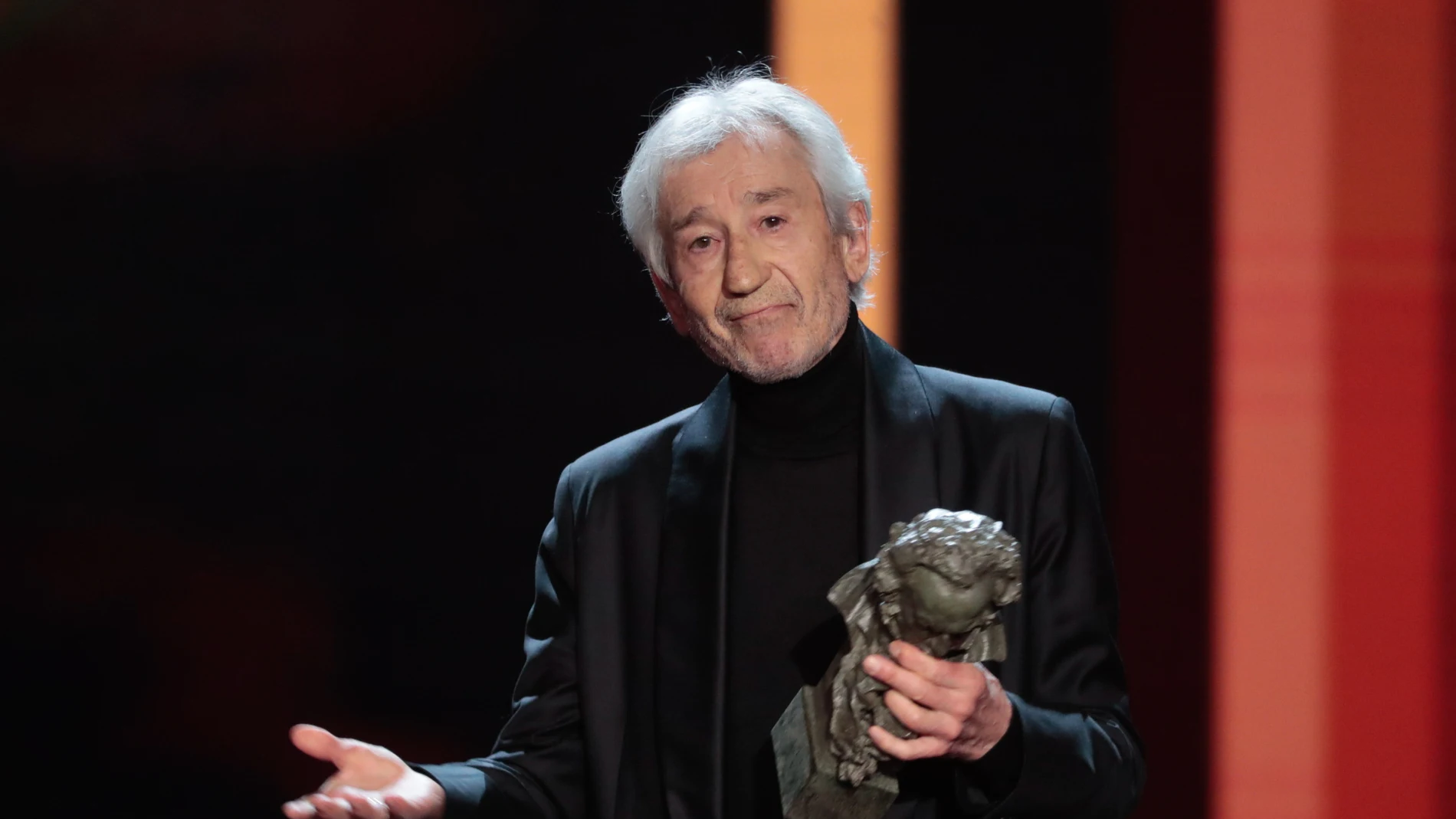 José Sacristán convierte su discurso de agradecimiento en los Goya en una emocionante escena teatral
