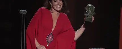 Nora Navas, con el Goya a Mejor actriz de reparto Nora Navas, con el Goya a Mejor actriz de reparto