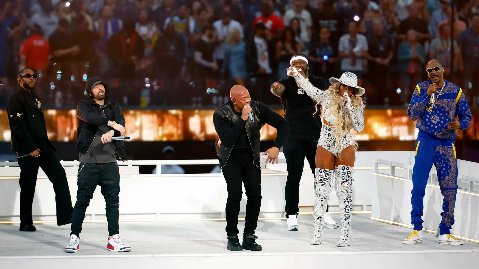 Dr. Dre, Snoop Dogg, Eminem, Kendrick Lamar, Mary J. Blige y 50 Cent en la Super Bowl