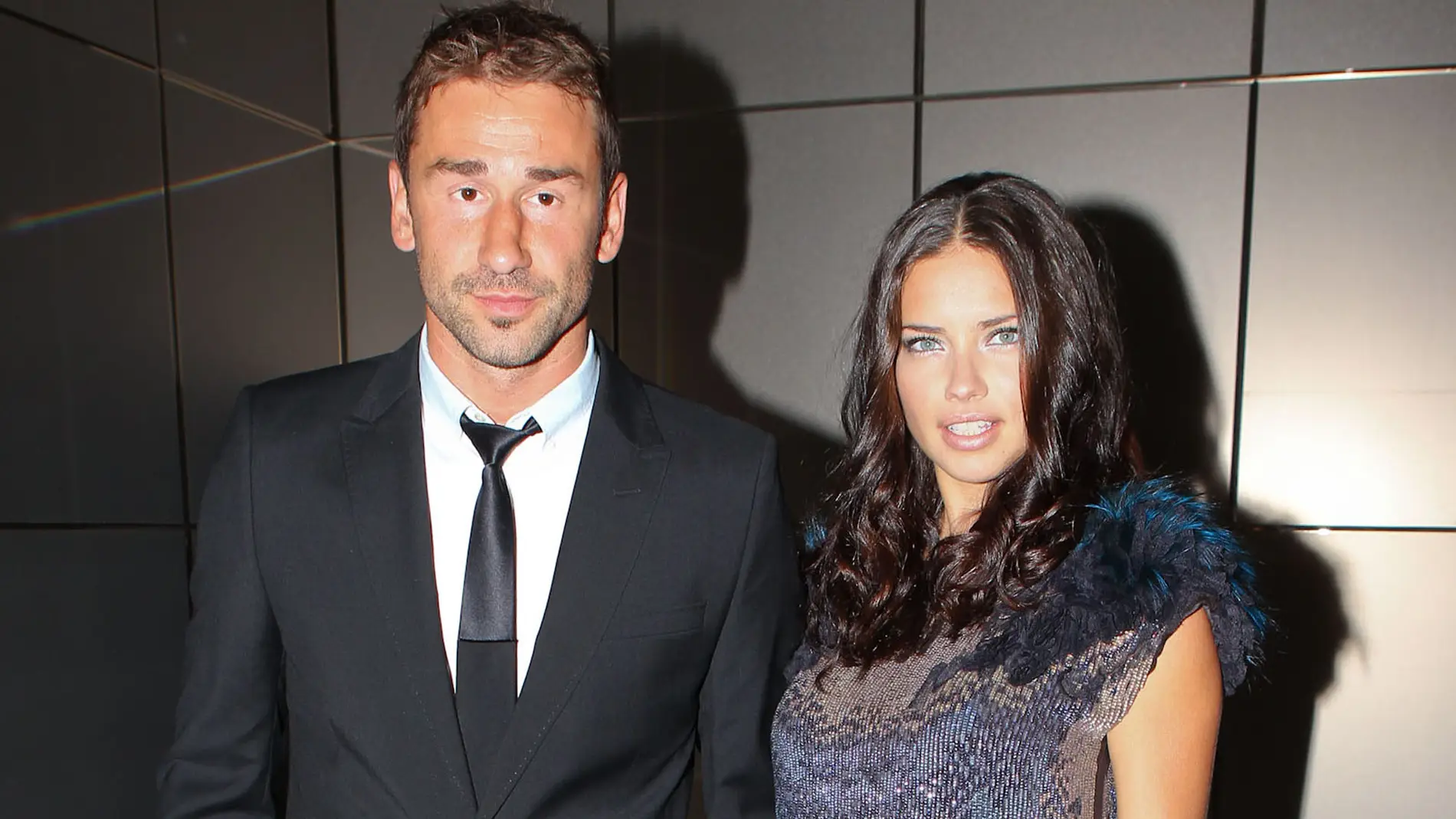 Adriana Lima y su exmarido, el jugador de baloncesto Marko Jaric. Adriana Lima y su exmarido, el jugador de baloncesto Marko Jaric.