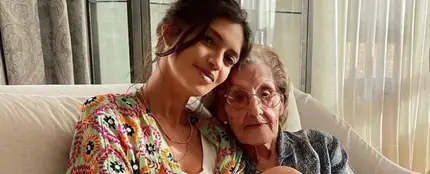 La periodista Sara Carbonero y su abuela La periodista Sara Carbonero y su abuela