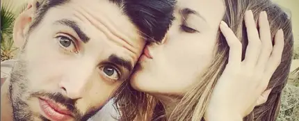 Ana Fernández junto a Santi Trancho en una fotografía compartida en sus redes sociales Ana Fernández junto a Santi Trancho en una fotografía compartida en sus redes sociales