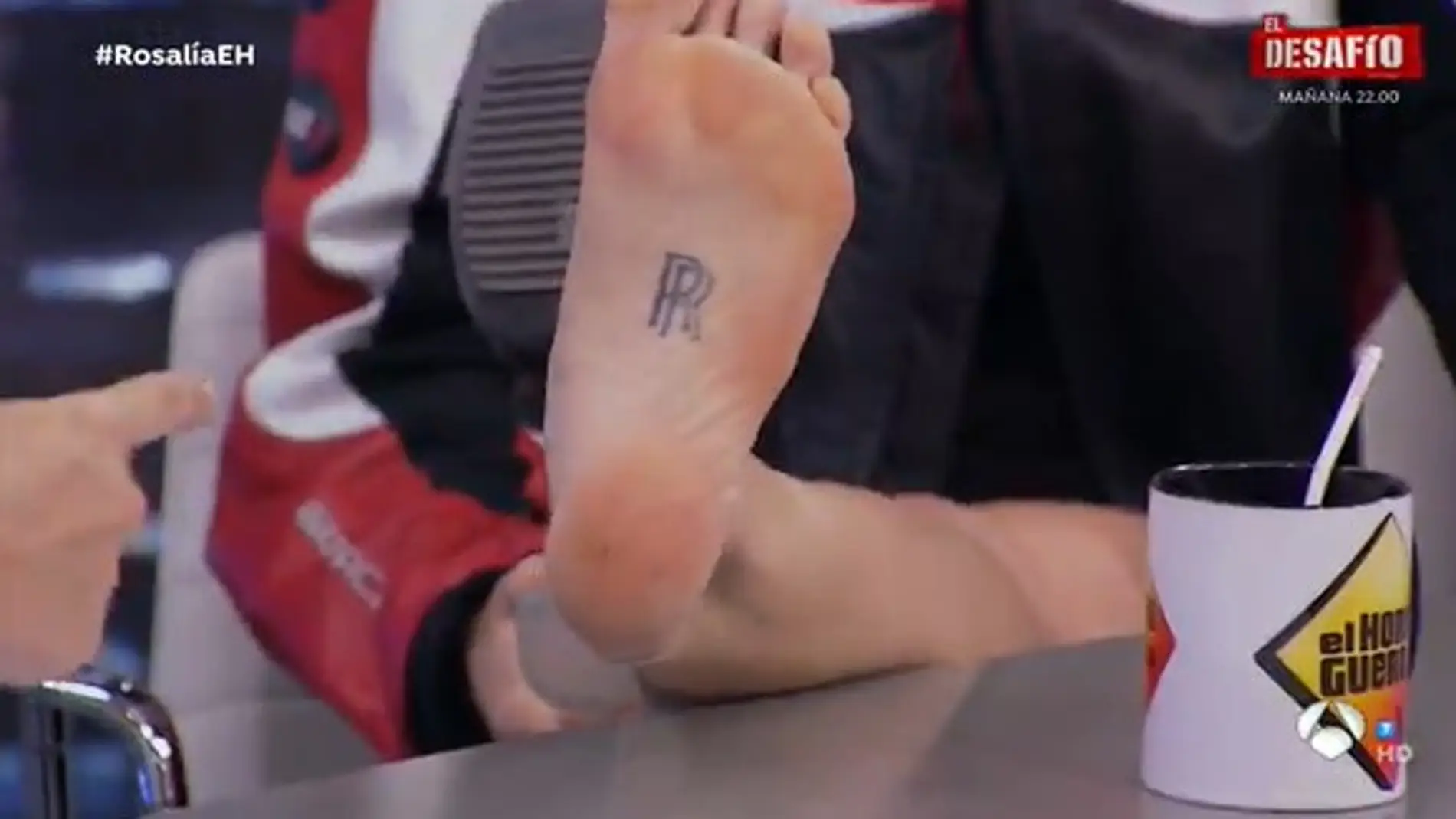 El tatuaje en la planta del pie de Rosalía