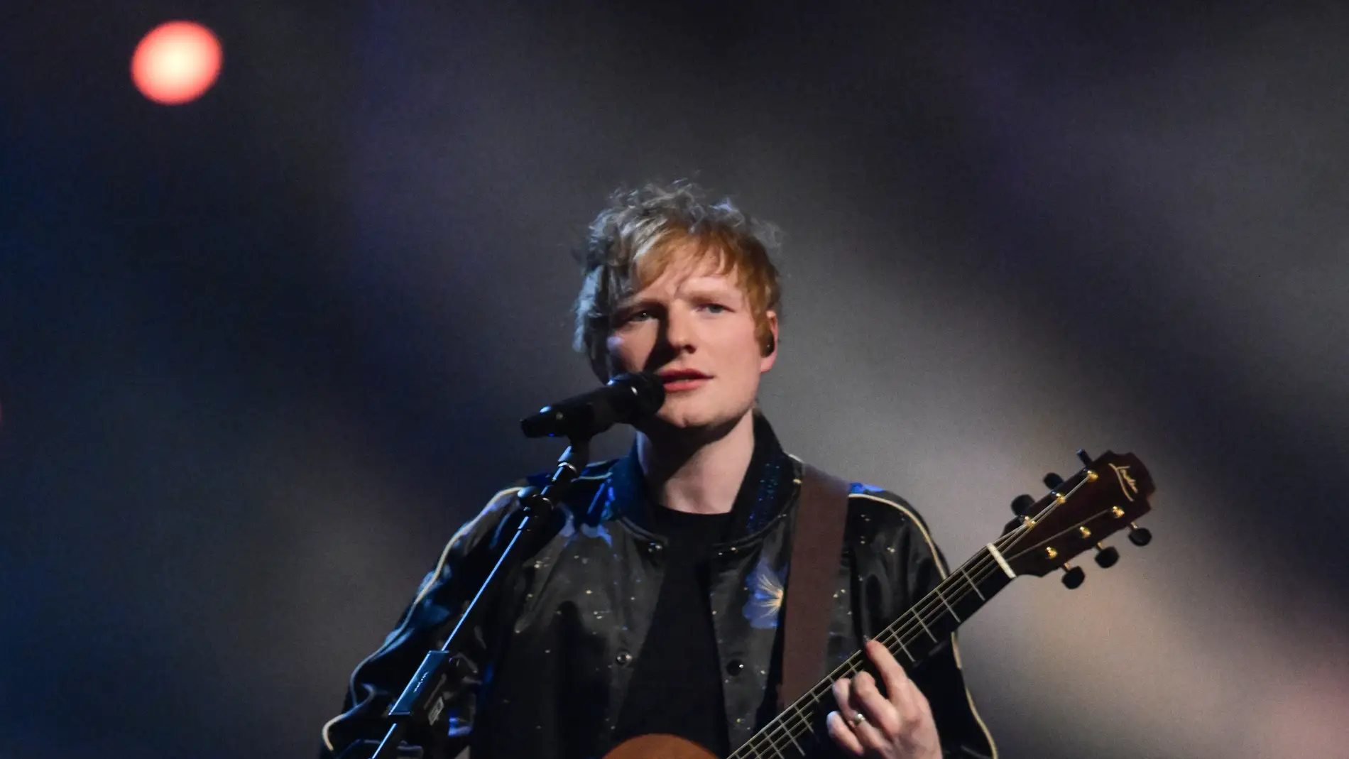 El cantante británico Ed Sheeran durante una de sus actuaciones