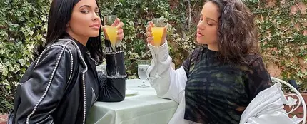 Rosalía y Kylie Jenner. Rosalía y Kylie Jenner.