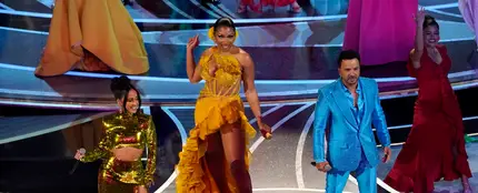 Luis Fonsi y Becky G en los Oscar Luis Fonsi y Becky G en los Oscar