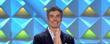 La bonita promesa de Jorge Fernández con los espectadores de 'La ruleta de la suerte' en el Especial 16 aniversario La bonita promesa de Jorge Fernández con los espectadores de 'La ruleta de la suerte' en el Especial 16 aniversario