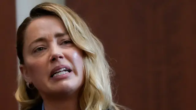Amber Heard declara contra Johnny Depp