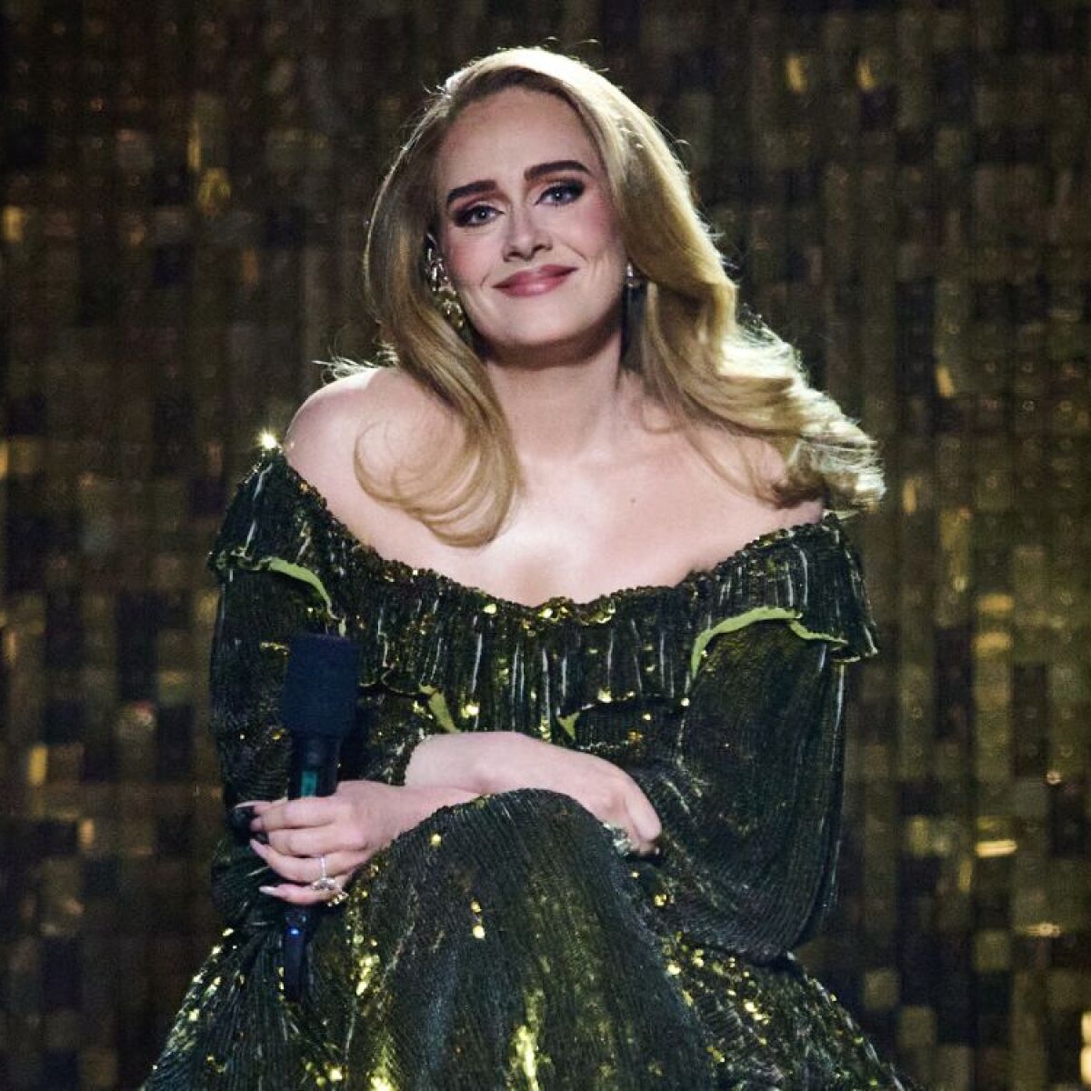 Adele celebra sus 34 años rodeada de amigos su fiesta de pijamas y un retrato sin maquillaje Europa FM