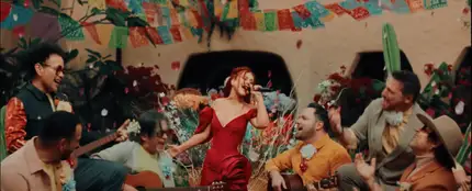 Christina Aguilera estrena el videoclip de 'La Reina': una oda a Latinoamérica y las rancheras Christina Aguilera estrena el videoclip de 'La Reina': una oda a Latinoamérica y las rancheras
