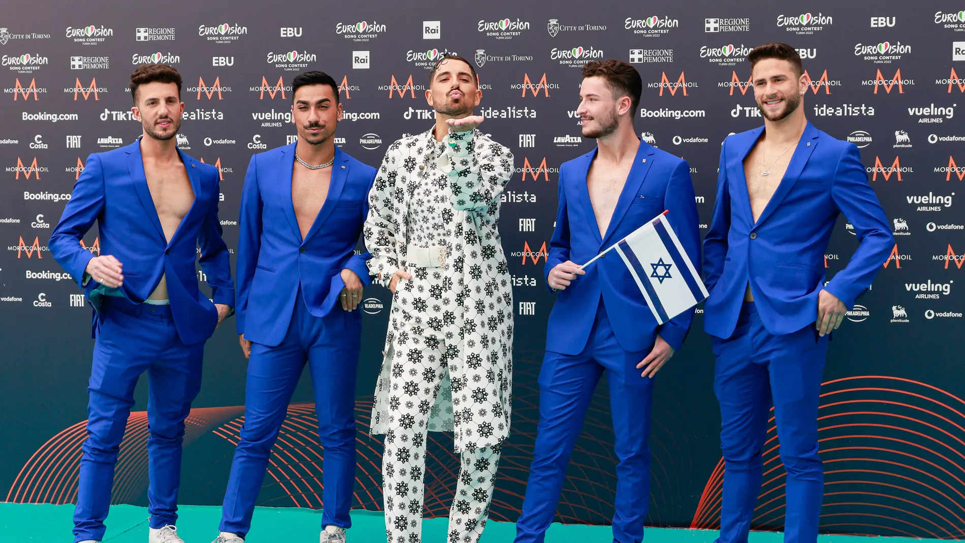Cuantos actuan en eurovision