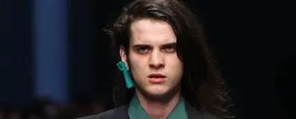 El modelo Jethro Lazenby, hijo mayor de Nick Cave. El modelo Jethro Lazenby, hijo mayor de Nick Cave.