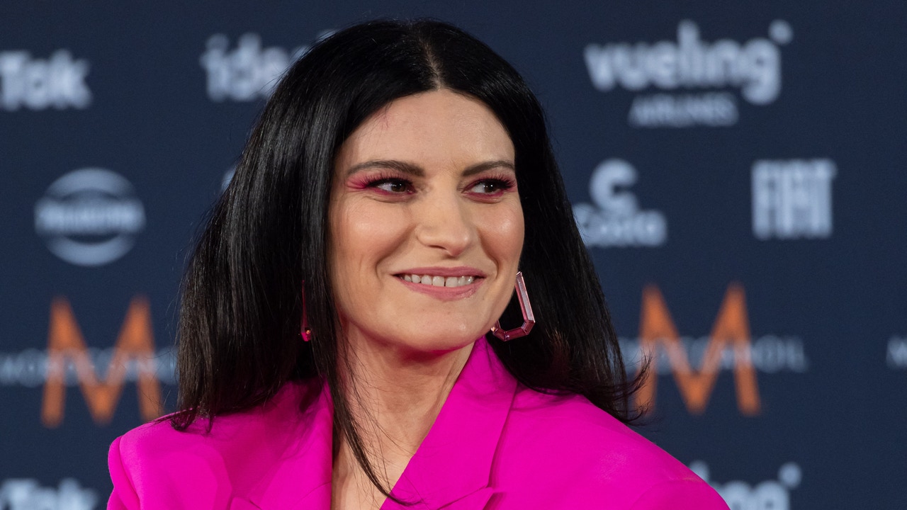 La dichiarazione forte di Laura Pausini: risolve la polemica ‘Bella Ciao’ e critica di essere stata “trascinata e usata”