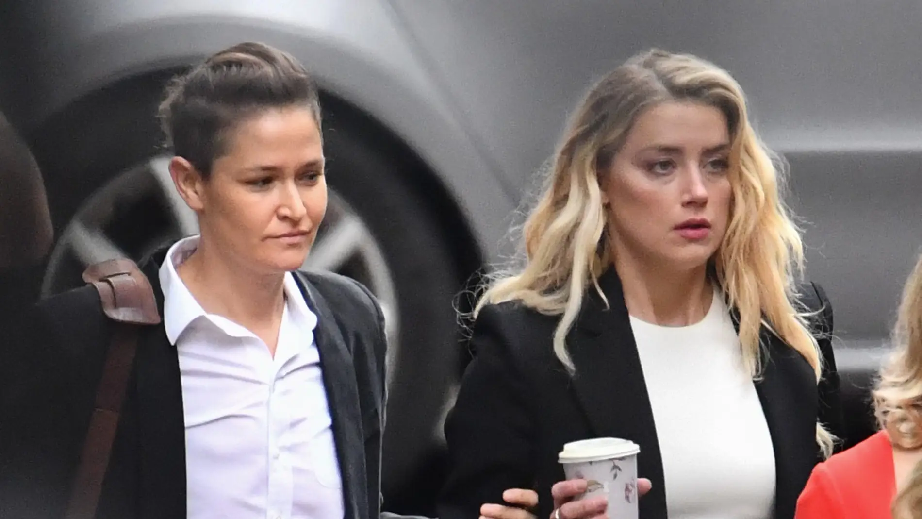 Bianca Butti y Amber Heard Bianca Butti y Amber Heard