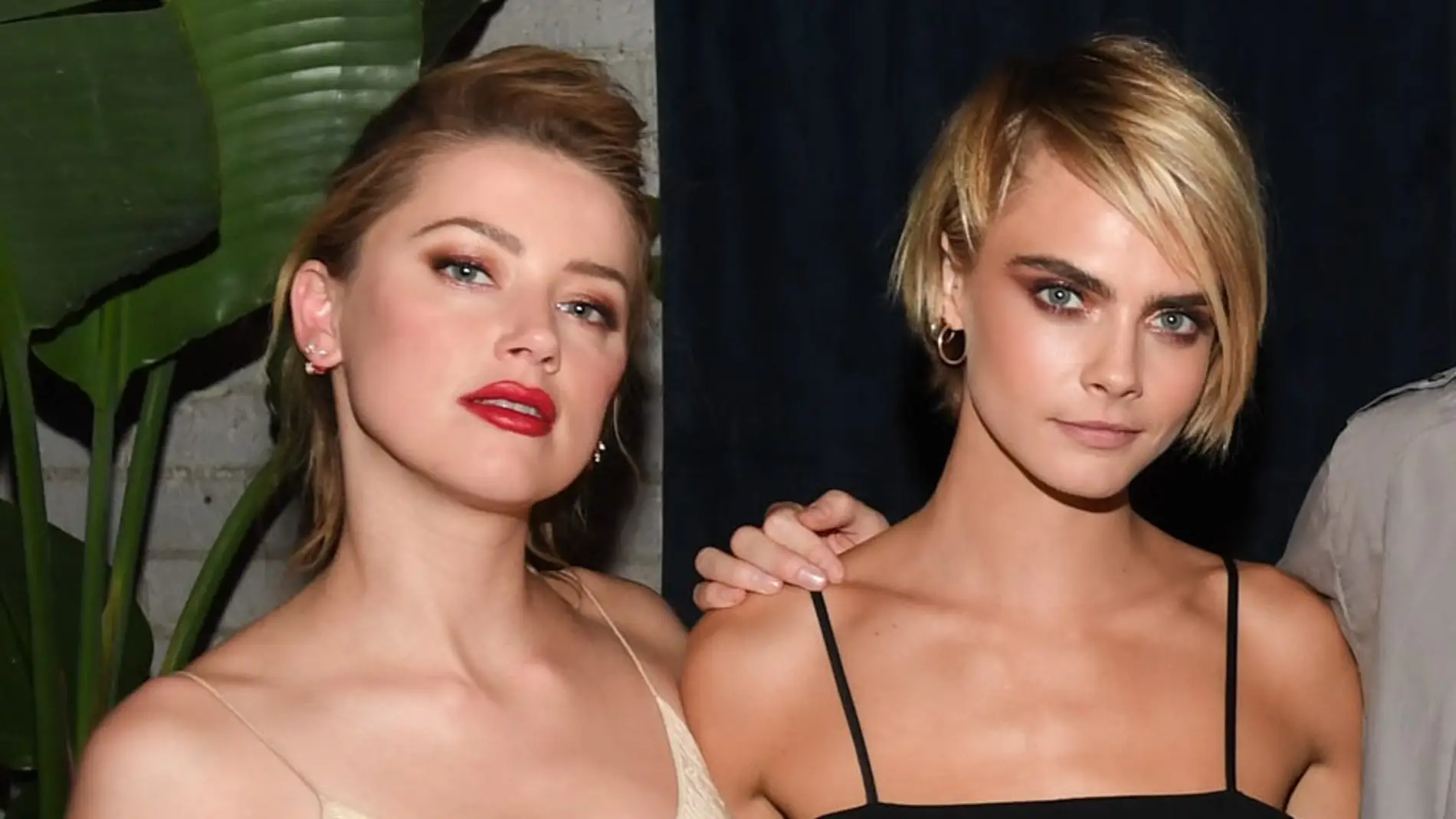Amber Heard y Cara Delevingne Amber Heard y Cara Delevingne