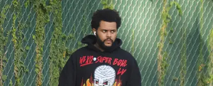 Adiós al look afro: The Weeknd cambia radicalmente de peinado Adiós al look afro: The Weeknd cambia radicalmente de peinado