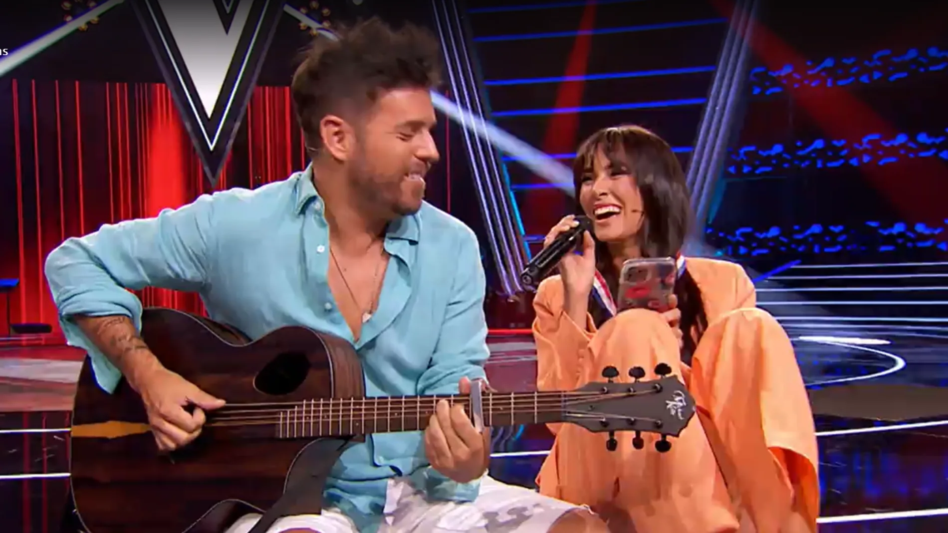 Aitana y Pablo López interpretan entre risas 'La Llorona' en La Voz Kids 