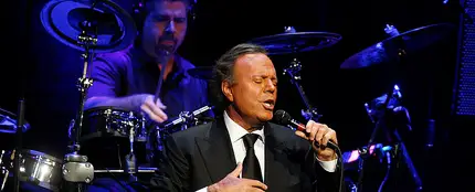 Julio Iglesias en concierto Julio Iglesias en concierto