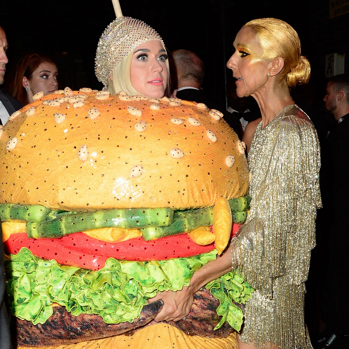 Katy Perry subasta sus vestidos más extravagantes | Europa FM Katy Perry subasta sus vestidos más extravagantes | Europa FM