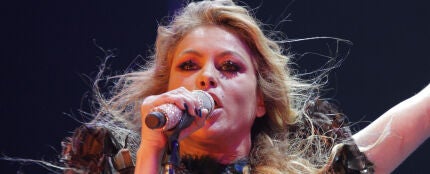 Paulina Rubio durante un concierto