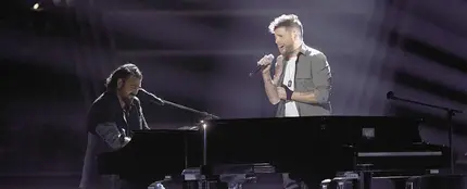 Actuación inédita en ‘La Voz Kids’: Pablo López y Antonio Orozco versionan ‘Entre sobras y sobras me faltas’ y ‘El patio’ Actuación inédita en ‘La Voz Kids’: Pablo López y Antonio Orozco versionan ‘Entre sobras y sobras me faltas’ y ‘El patio’