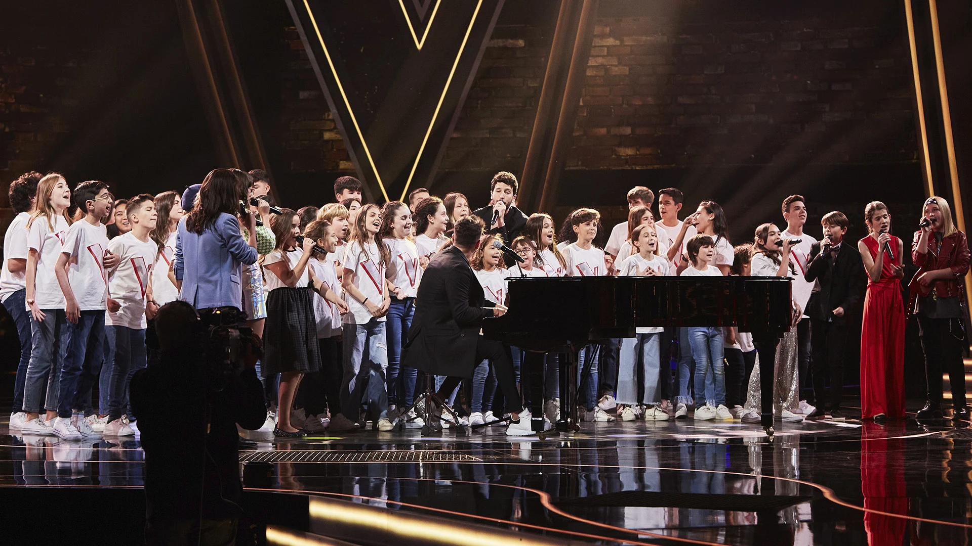 L&aacute;grimas y pelos de punta: los 60 talents de &lsquo;La Voz Kids&rsquo; impresionan al ritmo de &lsquo;Adi&oacute;s&rsquo; con Pablo L&oacute;pez y Sebasti&aacute;n Yatra  