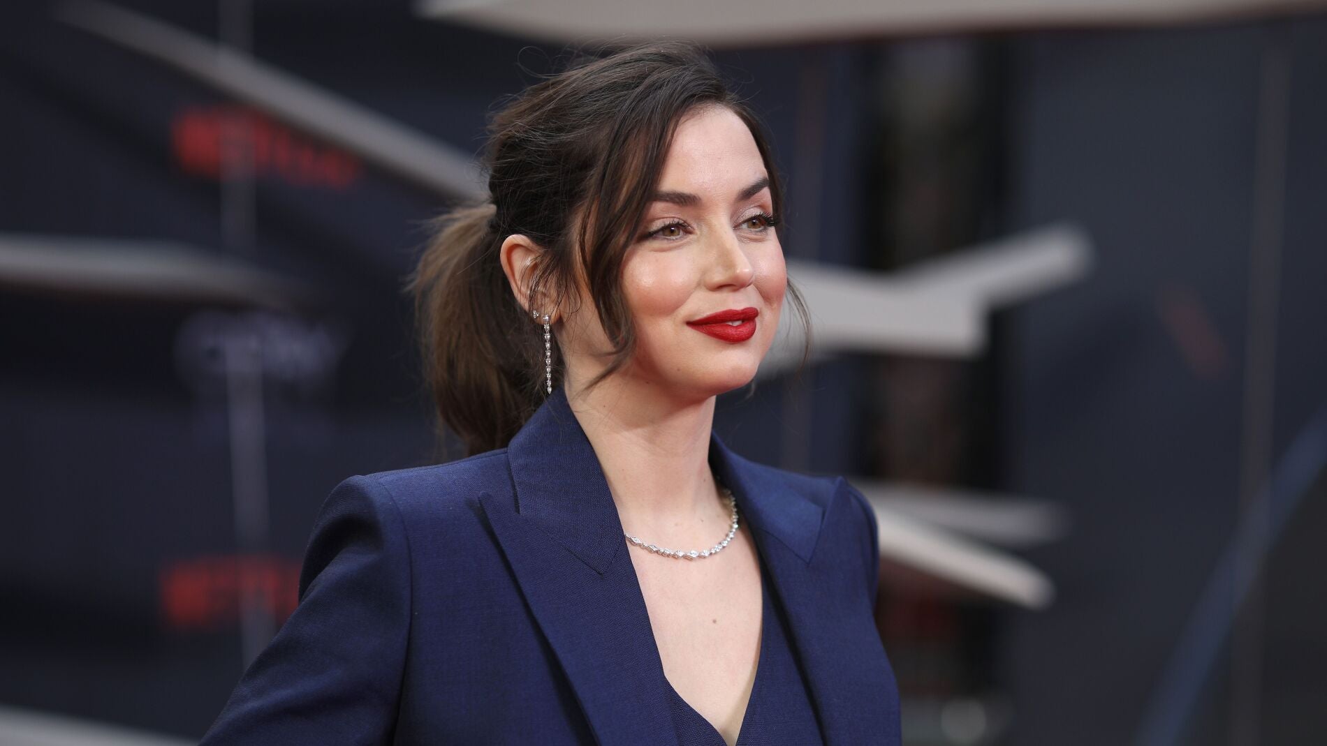 Ana de Armas, un año de amor junto a su novio, el ejecutivo de Tinder Paul Boukadakis Europa FM imagen