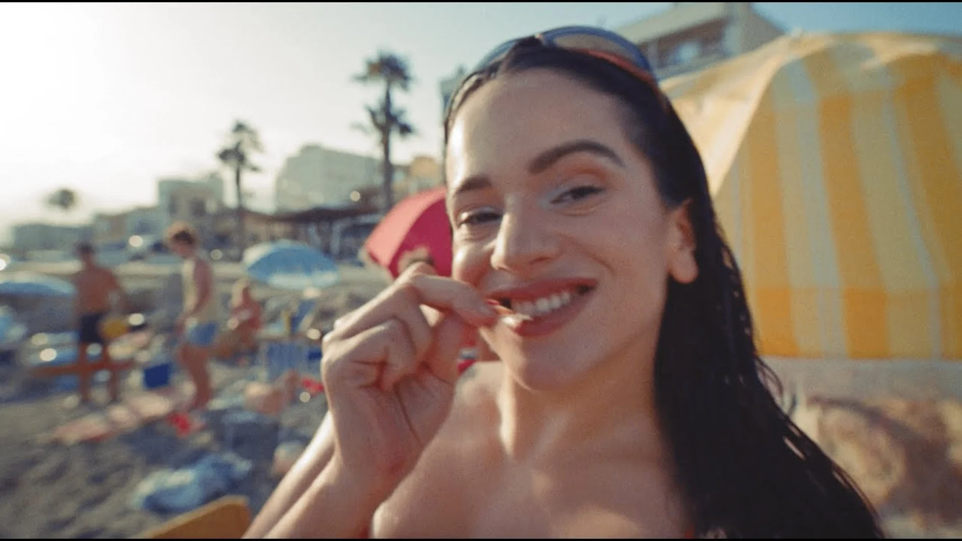 Rosalía desvela las primeras imágenes del videoclip de 'Despechá' y confirma su fecha de estreno 