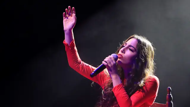María José Llergo durante una actuación
