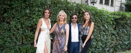 De izquierda a derecha: Marina Carmona, Mariola Orellana, Antonio Carmona y Lucía Carmona. De izquierda a derecha: Marina Carmona, Mariola Orellana, Antonio Carmona y Lucía Carmona.