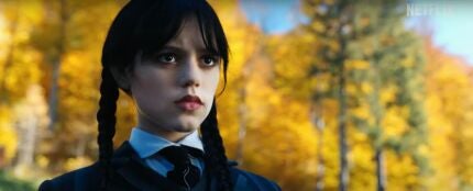 Jenna Ortega interpreta a Miércoles Addams en la nueva serie de Netflix dirigida por Tim Burton