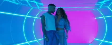Shakira y Rauw Alejandro, en el videoclip alternativo de 'Te felicito' Shakira y Rauw Alejandro, en el videoclip alternativo de 'Te felicito'