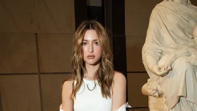 Así es Eve Jobs, la hija del fundador de Apple: su dura infancia, la pésima relación con su padre y su vocación como modelo