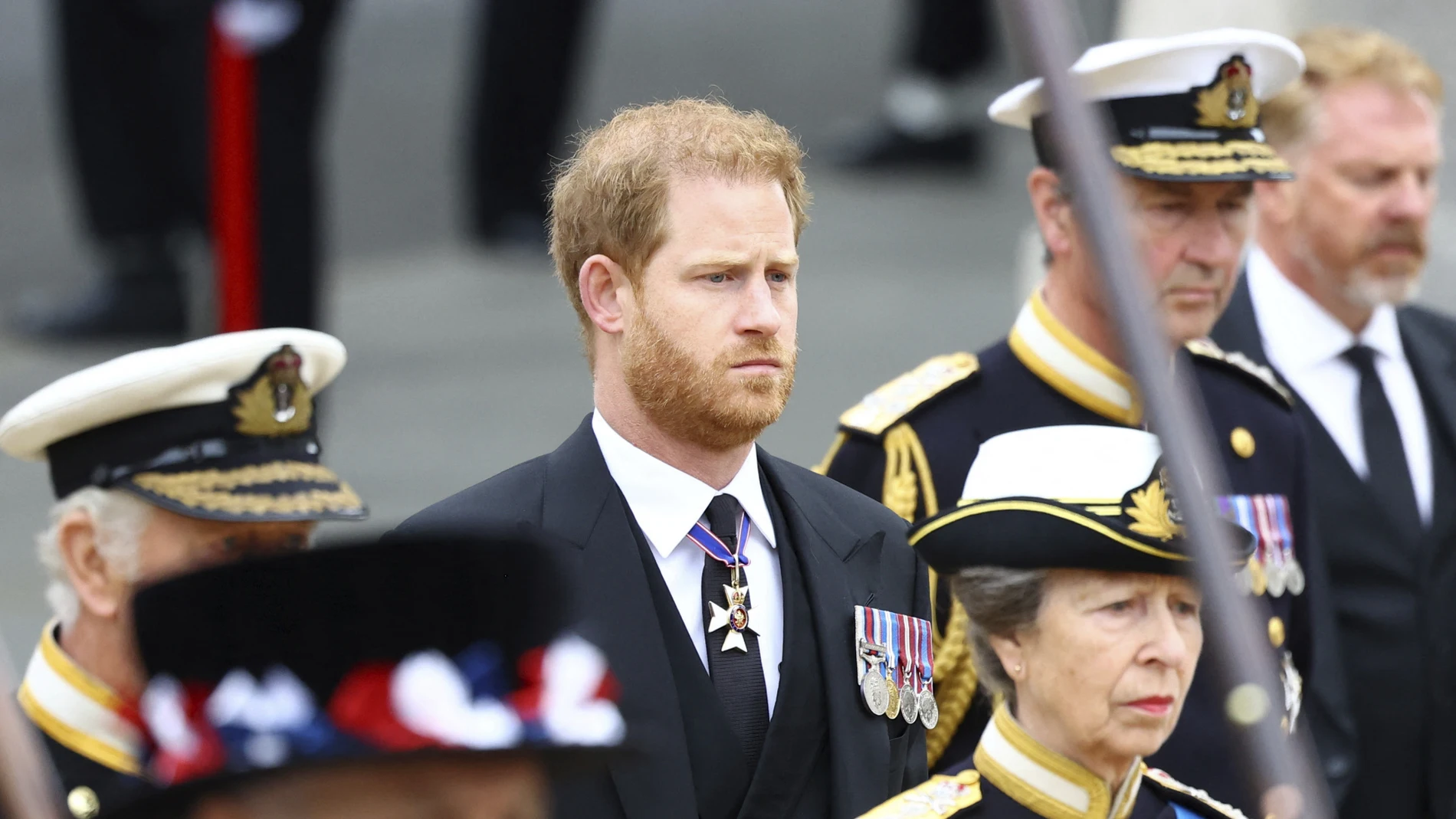 El príncipe Harry en el funeral de su abuela Isabel II