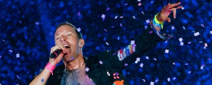 Chris Martin en un concierto de Coldplay