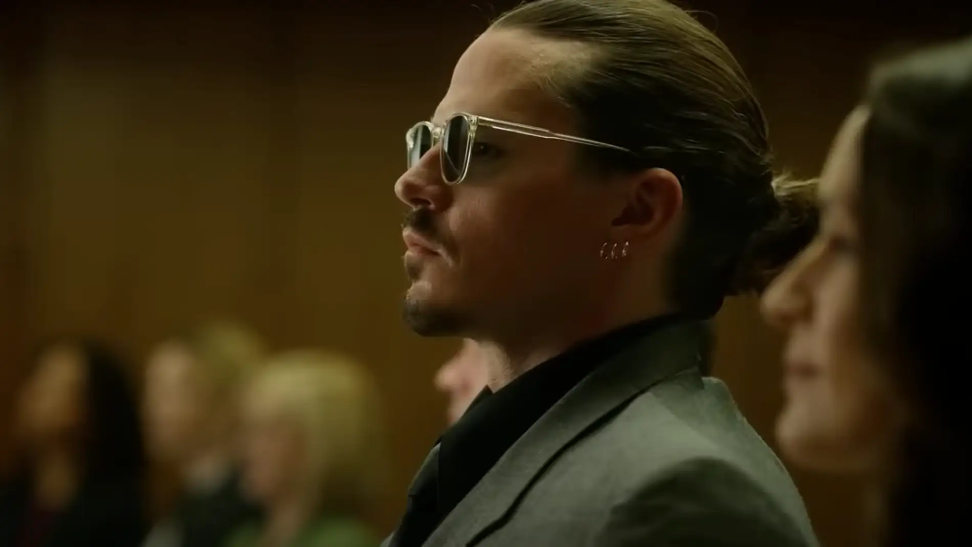 Frame del trailer de 'Hot take', el documental sobre el juicio de Johnny Depp y Amber Heard
