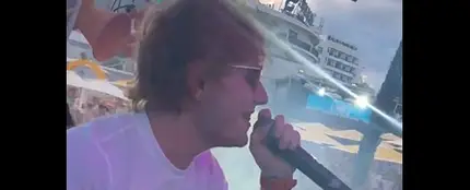 Ed Sheeran en el concierto improvisado en Ibiza. Ed Sheeran en el concierto improvisado en Ibiza.