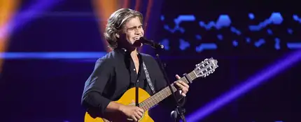 Gabriel Herrera vuelve para quedarse en ‘La Voz’ tras bordar una canción de Adele Gabriel Herrera vuelve para quedarse en ‘La Voz’ tras bordar una canción de Adele