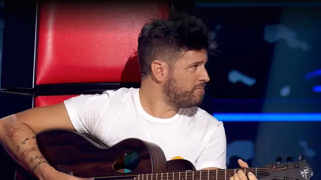 La bonita versión de Pablo López de la canción 'Siempre fue mucho más fácil' de Antonio Orozco