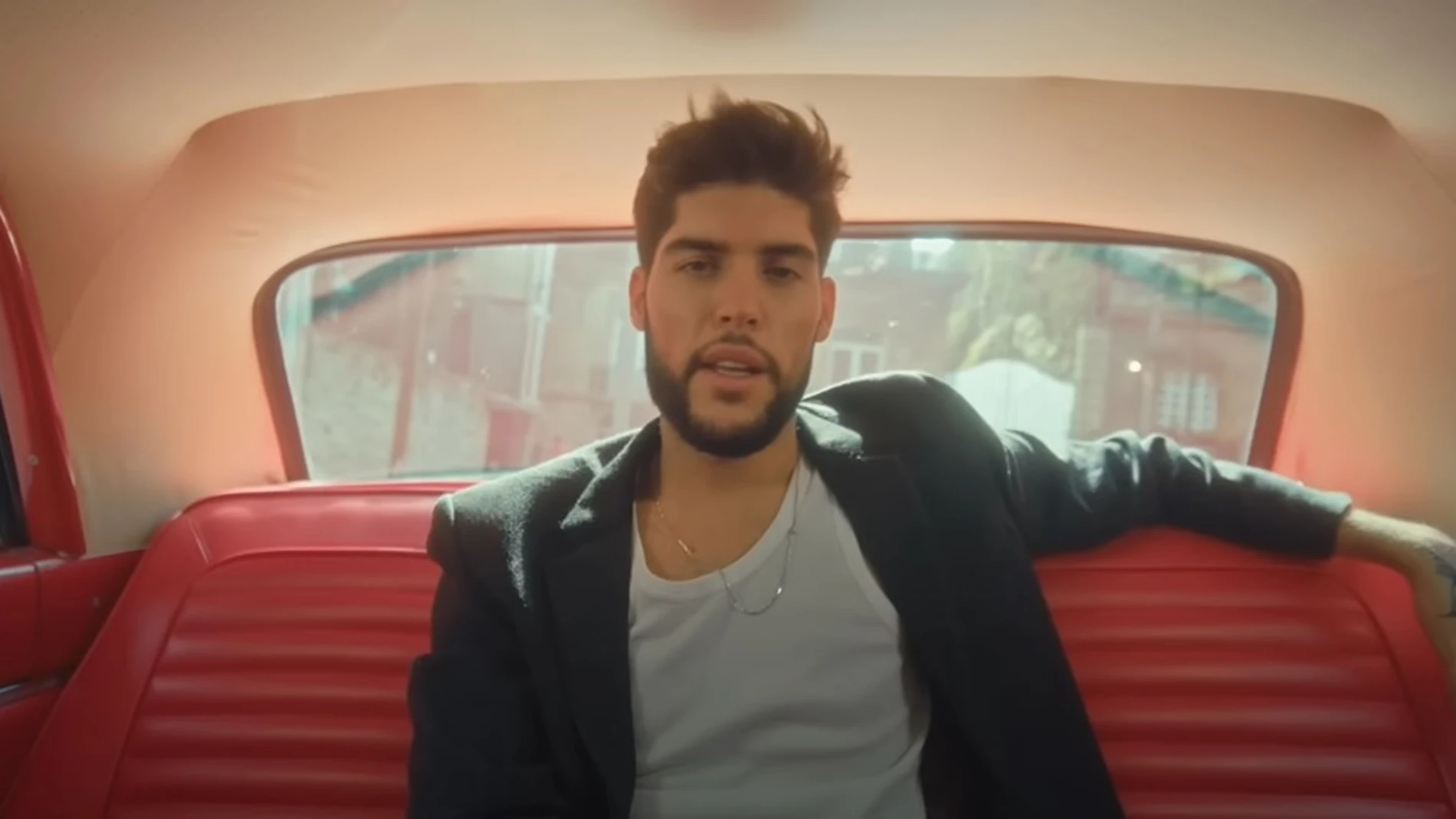 José Otero en el vídeo de su single 'Lisboa' 