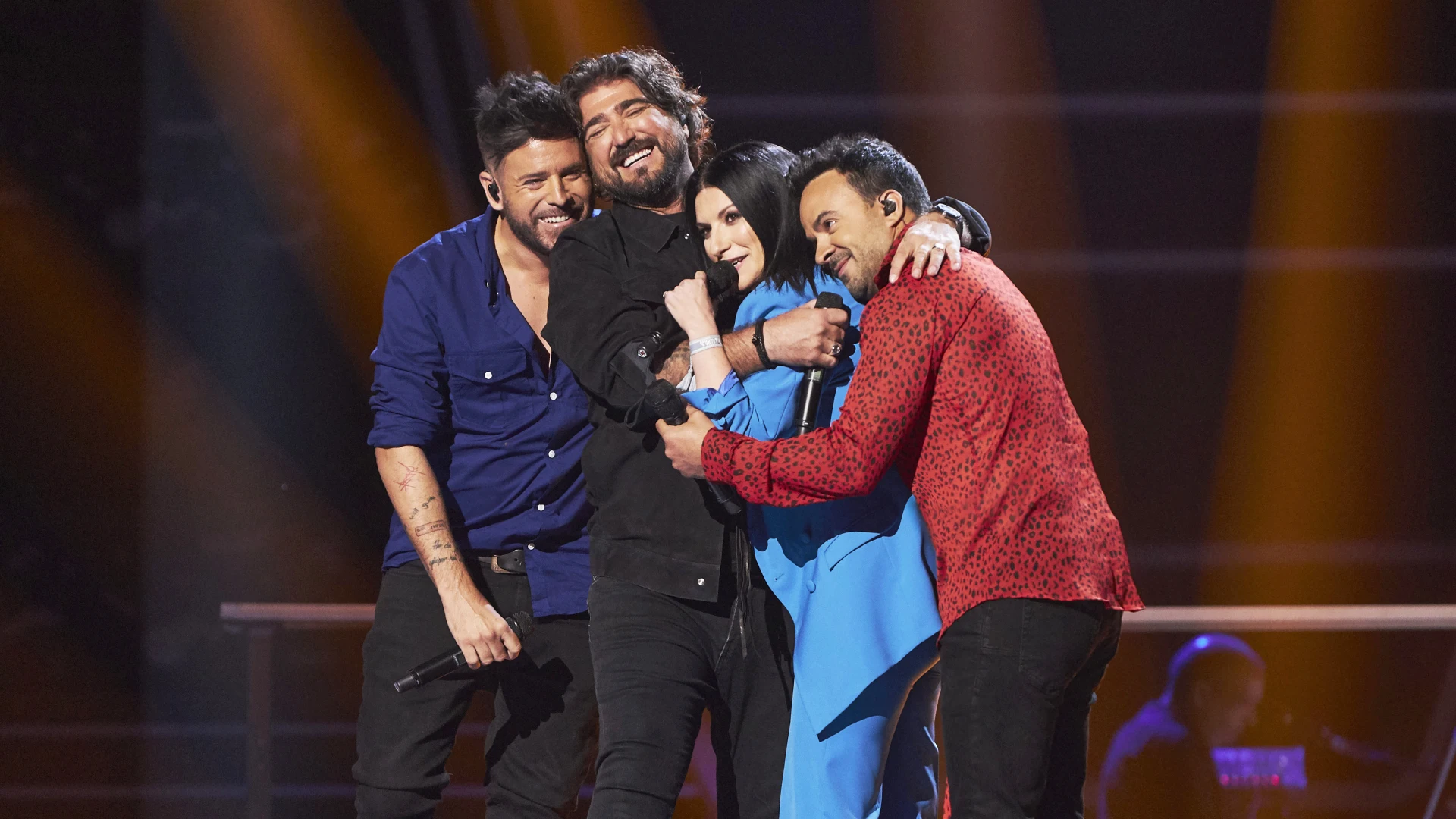 Laura Pausini, Luis Fonsi, Pablo L&oacute;pez y Antonio Orozco, pura emoci&oacute;n cantando &lsquo;Entre sobras y sobras me faltas&rsquo; en &lsquo;La Voz&rsquo;