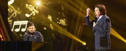 ¡Historia de la tele! Raphael y Pablo López realizan una espectacular actuación juntos en ‘La Voz’ ¡Historia de la tele! Raphael y Pablo López realizan una espectacular actuación juntos en ‘La Voz’