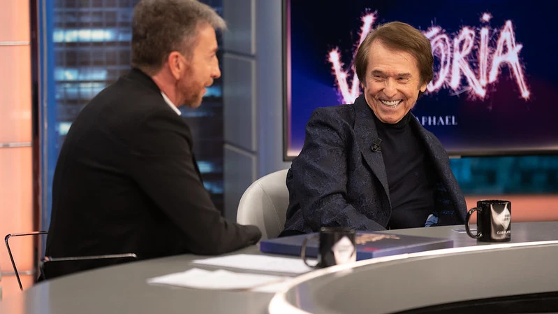 Raphael le pide m&aacute;s marcha a Pablo L&oacute;pez en su pr&oacute;ximo trabajo: "He llegado a grabar un disco en un d&iacute;a"