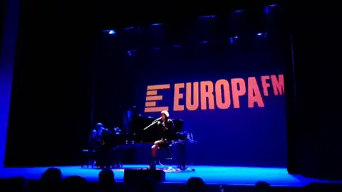 Así vivimos el íntimo showcase acústico de Natalia Lacuna en La Bañeza Así vivimos el íntimo showcase acústico de Natalia Lacuna en La Bañeza