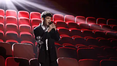 Javier Crespo realiza una actuación única versionando ‘Tusa’ de Karol G de forma impresionante en ‘La Voz’ Javier Crespo realiza una actuación única versionando ‘Tusa’ de Karol G de forma impresionante en ‘La Voz’