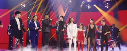 Los ocho semifinalistas de ‘La Voz’ inauguran la Semifinal cantando ‘Hay que vivir el momento’ de Manuel Carrasco Los ocho semifinalistas de ‘La Voz’ inauguran la Semifinal cantando ‘Hay que vivir el momento’ de Manuel Carrasco